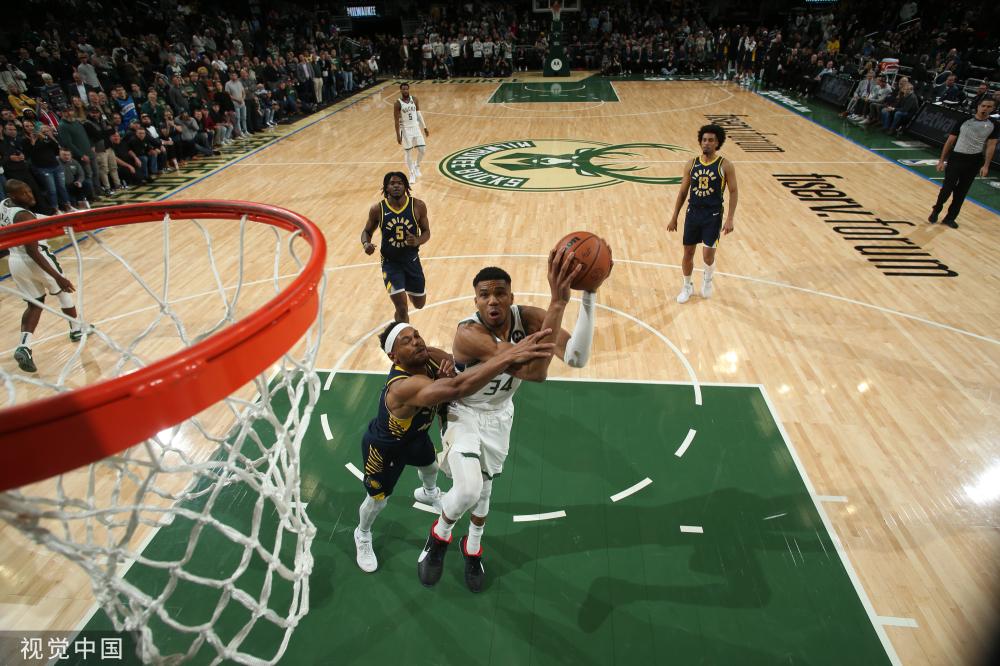 她在多项国 她在多项国